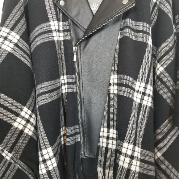 1 DAY SALE NEW ROCK & REPUBLIC Plaid Fringe Moto Biker Poncho Cape Jacket Shawl - Picture 11 of 13